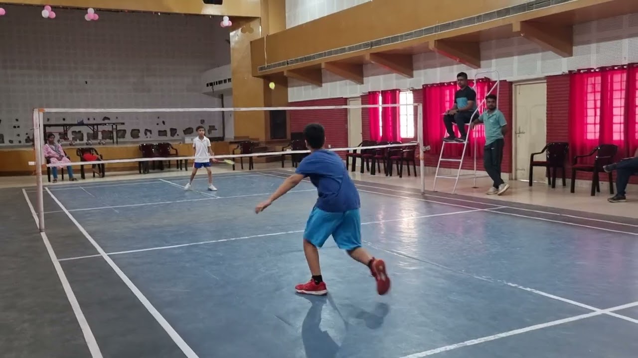 Mathura refinery Employee Club badminton championship@ Parikshit vs arnav semi final..First set