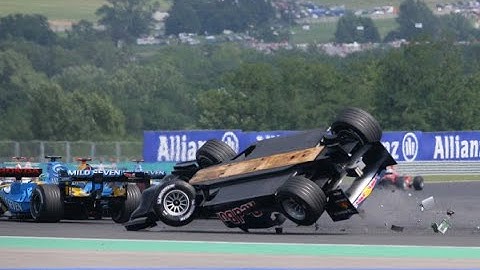 Top 10 F1 crashes of the 2005 season