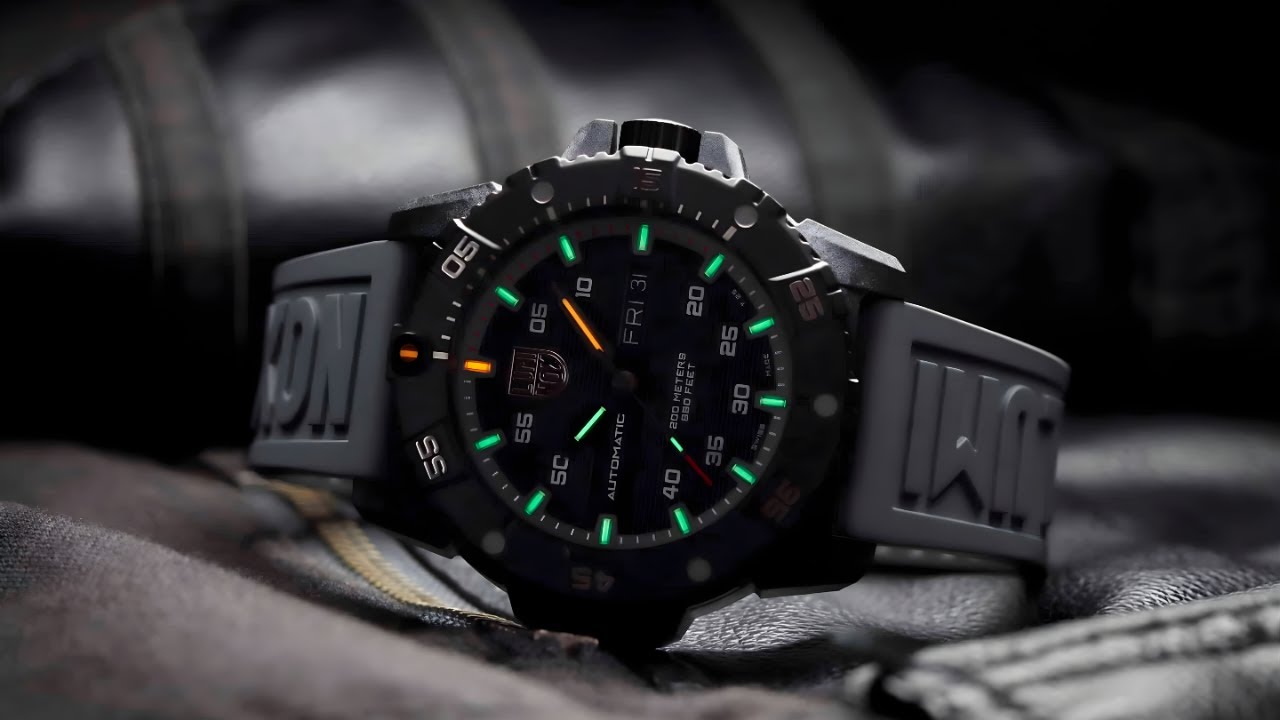 10 лучших часов из углеродного волокна, созданных для высоких результатов