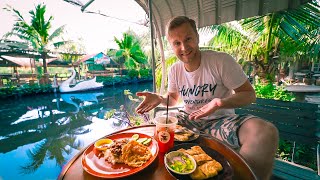 $1 Street Food In Thailand / Thai Food for 10 Baht / Bangkok Hidden Neighborhood Tour screenshot 2