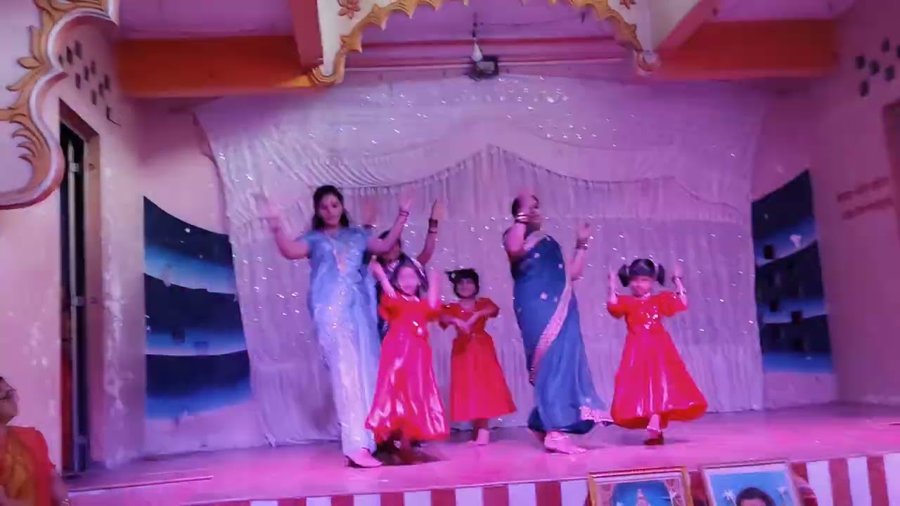 आई विना मला करमत नाही... इयत्ता पहिली व त्यांचे माता पालक