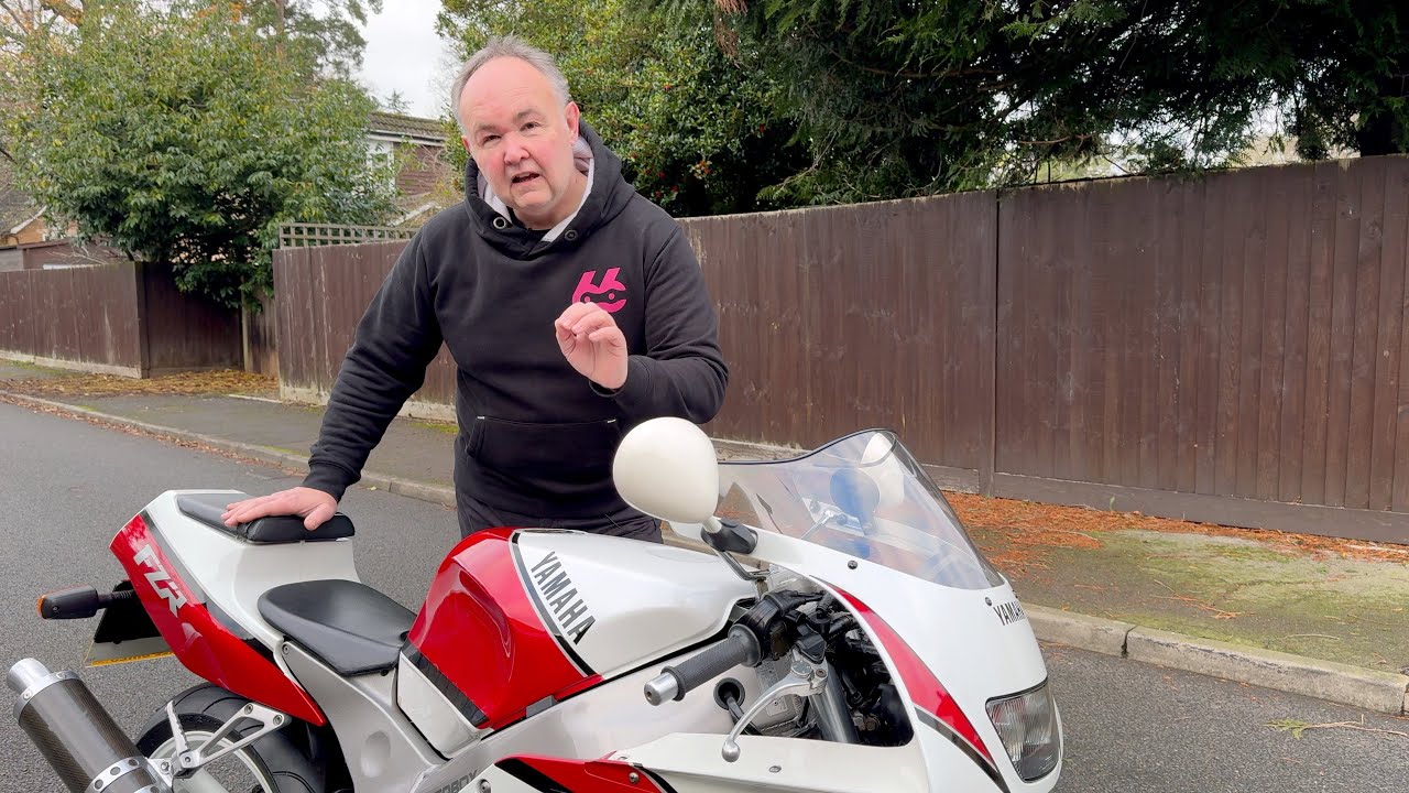 Win this Yamaha FZR400RR - Rare! - YouTube