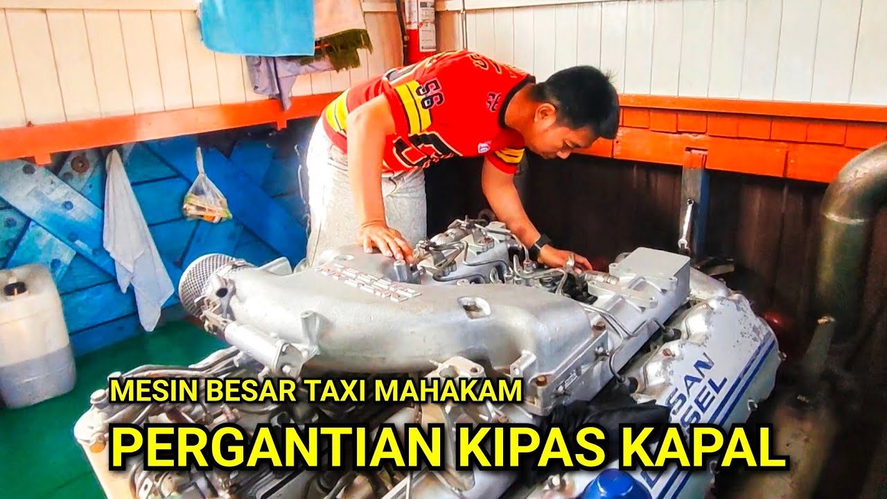 Perbaikan propeller kapal taxi mahakam