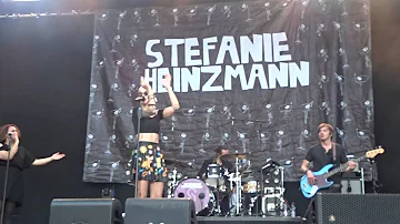 Stefanie Heinzmann - Diggin' in the dirt - 22/08/2015 @ Openair Gampel
