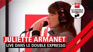Juliette Armanet interprète "L'Amour en solitaire" en live dans Le Double Expresso RTL2 (03/12/21)