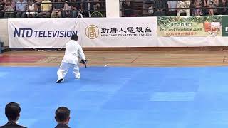 Wang Guolong from Hawaii performs Damo sword Pray Mantis Boxing two handed sword