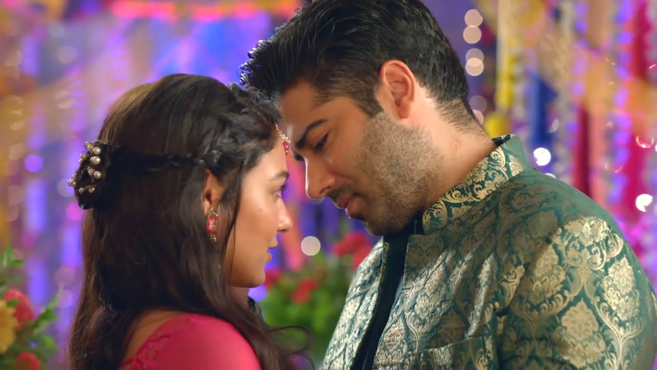 Megha Barsenge Promo: Manoj Ne Diya Megha Ko Gift, Megha Aur Manoj Ke Shadi Mein Aayi Rukawat