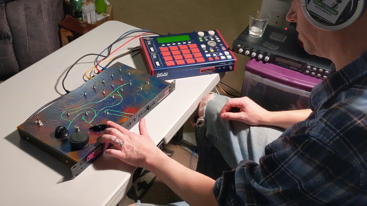 CIRCUIT BENT ART PROVERB 200 demo 2 by C.U.I