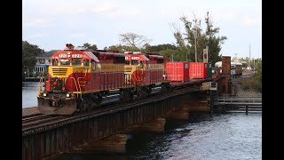 [HD] Florida East Coast Christmas train in Jupiter and in Fort Lauderdale with Fec 720/714 in lead
