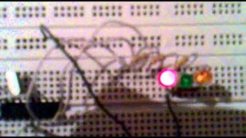 Traffic Light programmed with 16f84a