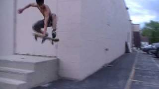 Insane boneless footplant 180 and boneless 360 long gap!