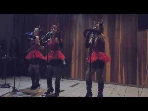 やさしい悪魔、ニャンディーズ 11/8/20105