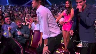 Harry Styles Twerking Teen Choice Awards 2013
