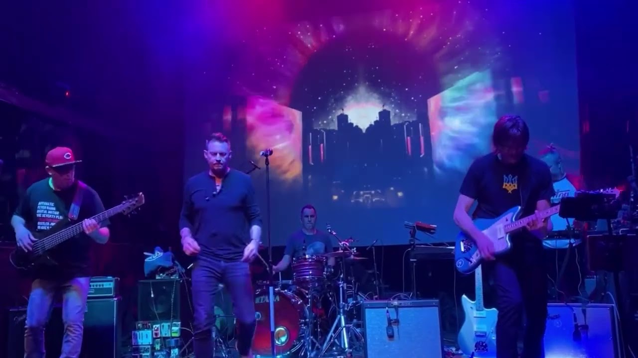 Eyes On You live at the Fox Cabaret