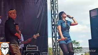 Yeyen vivia - memory berkasih - Jamda 2 yrki jatim di stadion kanjuruhan malang