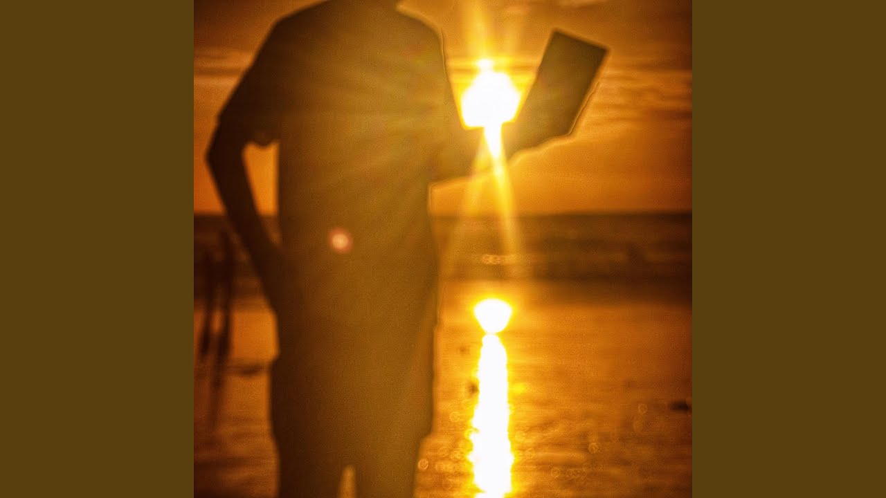 White Ghosts bekijken op YouTube White Ghosts bekijken op YouTube