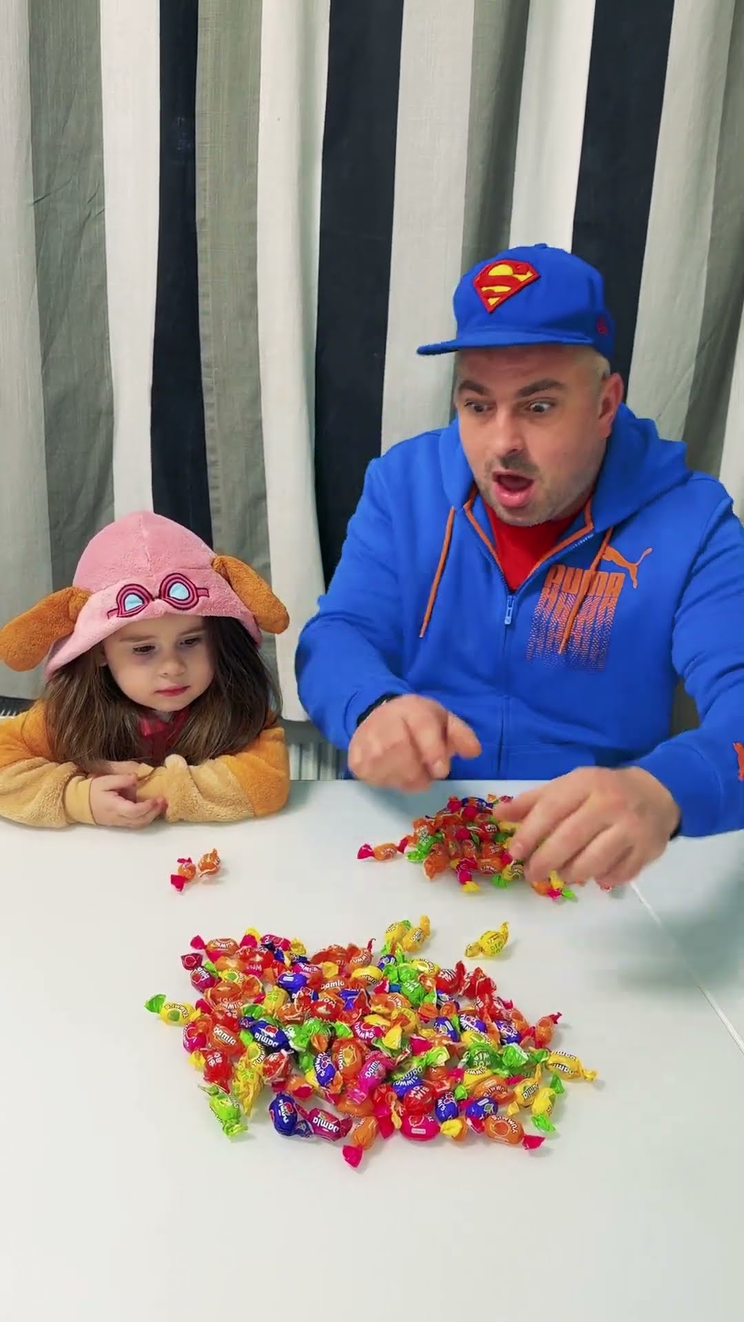 comedy: ?dad pranks baby with candy?❤️?