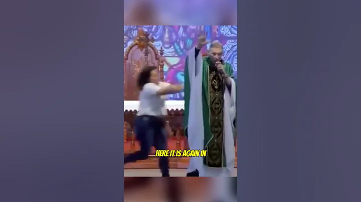 Lady pushes Catholic Priest off a stage while preaching 😲 #shorts - DayDayNews
