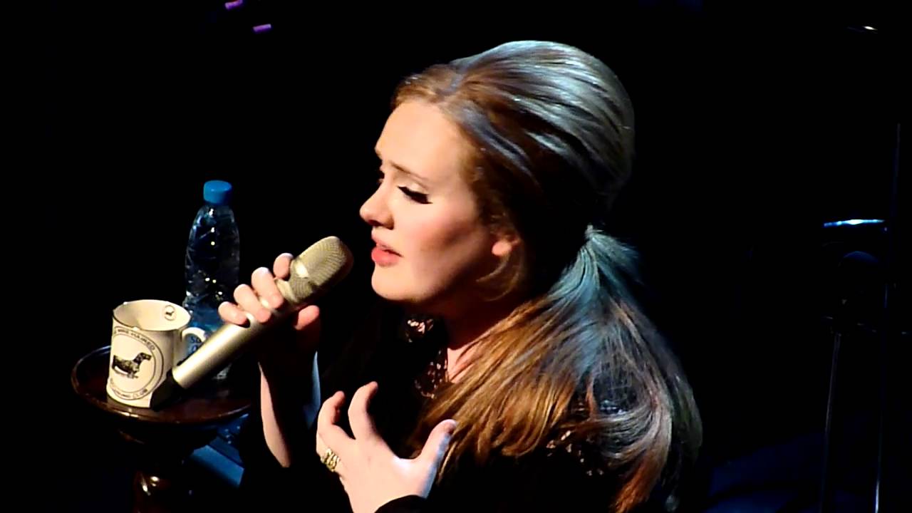 Lovesong (The Cure cover) - Adele @ La Cigale, Paris, France