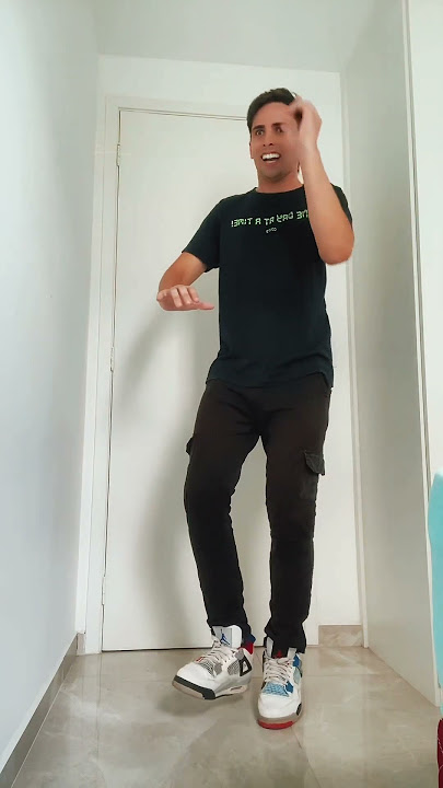 Ha Ha Ha 🫵🏻🤖 Robot dance