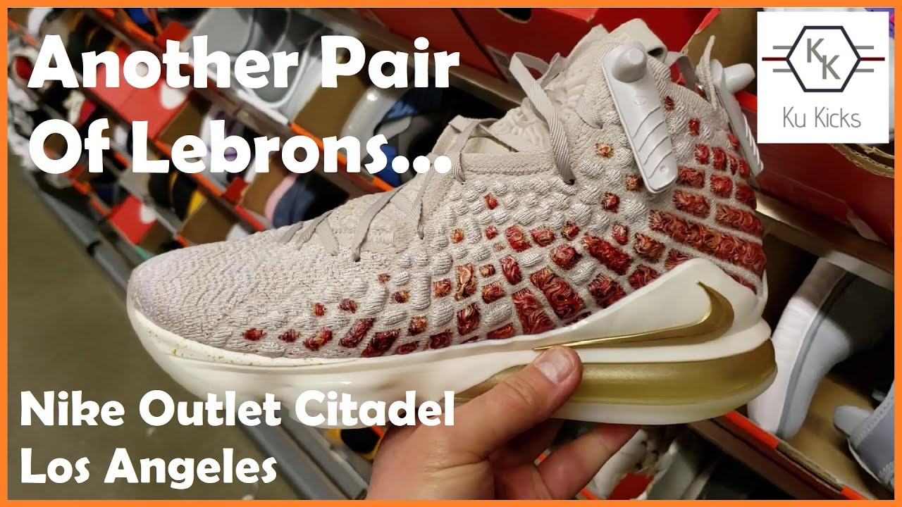Nike Outlet Citadel Still Crowded - YouTube