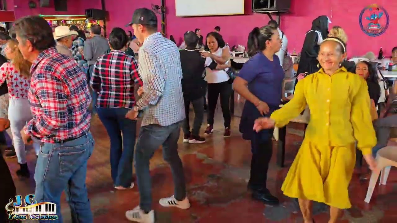 JC Y SUS TECLADOS..Besitos tristes y el timbalero..Casino moctezuma tampico 🇲🇽✌️🤠💃