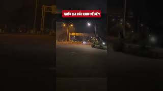 Thiếu Gia Bắc Kinh Đua Xe Ban Đêm Ngoài Đường Phố