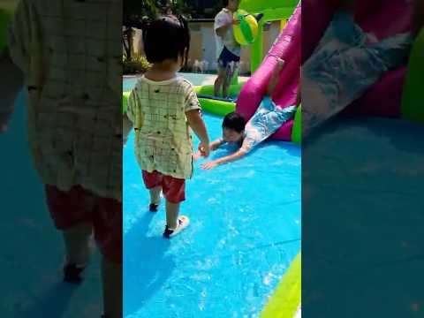 예준이와 예성이의 수영장 만들기 물놀이 Swimming <strong>Pool</strong> Water <strong>Play</strong>