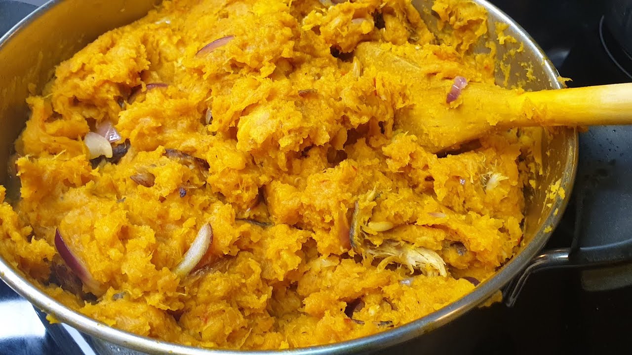 COOK WITH ME/ MASHED YAM PORRIDGE DELICIOUSLY FINGERLICKING/ NIGERIAN