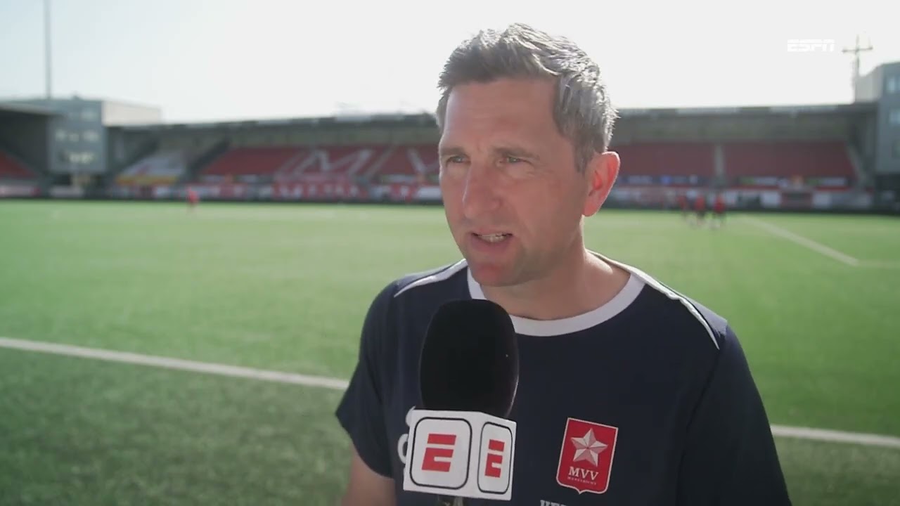 Hermans veroordeelt kleedkamerbezoek MVV-supporters: "Dit mag niet meer gebeuren"