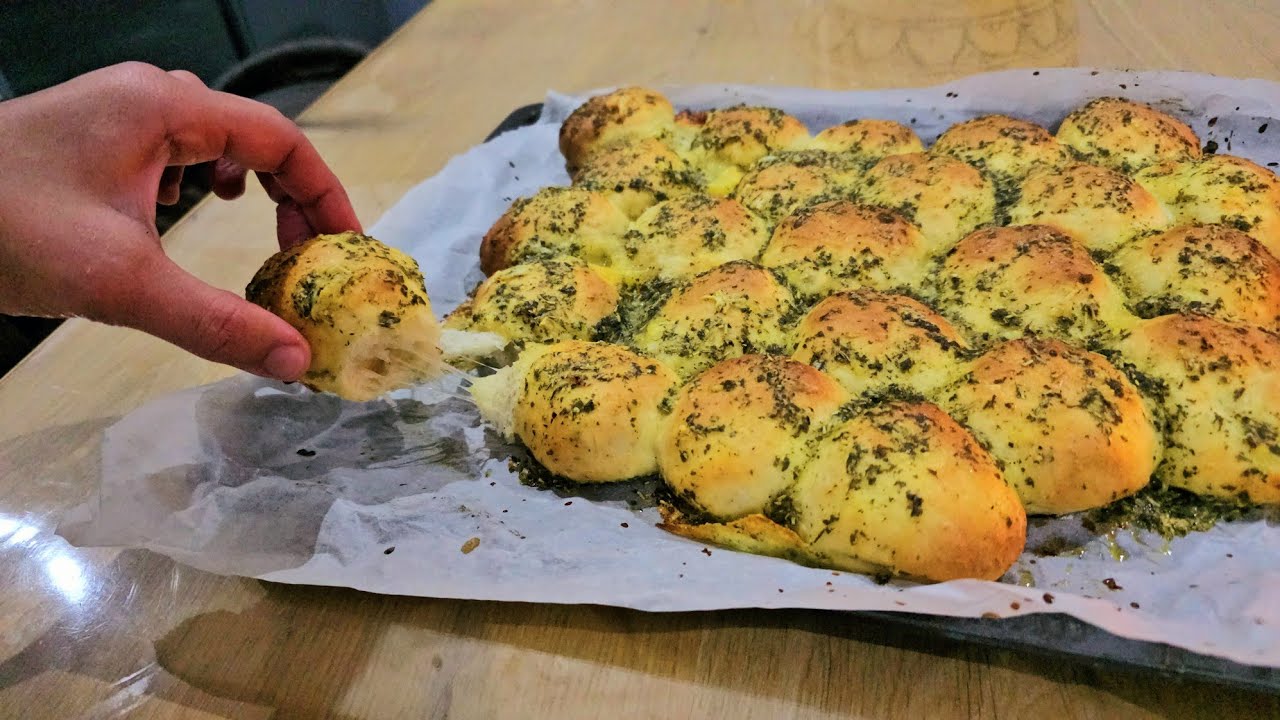 PAINS A L'AIL ET FROMAGE🍁SANS PÉTRISSAGE rapide et économique