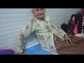 tidak usah di tonton lagi karena.. alhamdulillah nenek sudah kembali dengan keluarganya