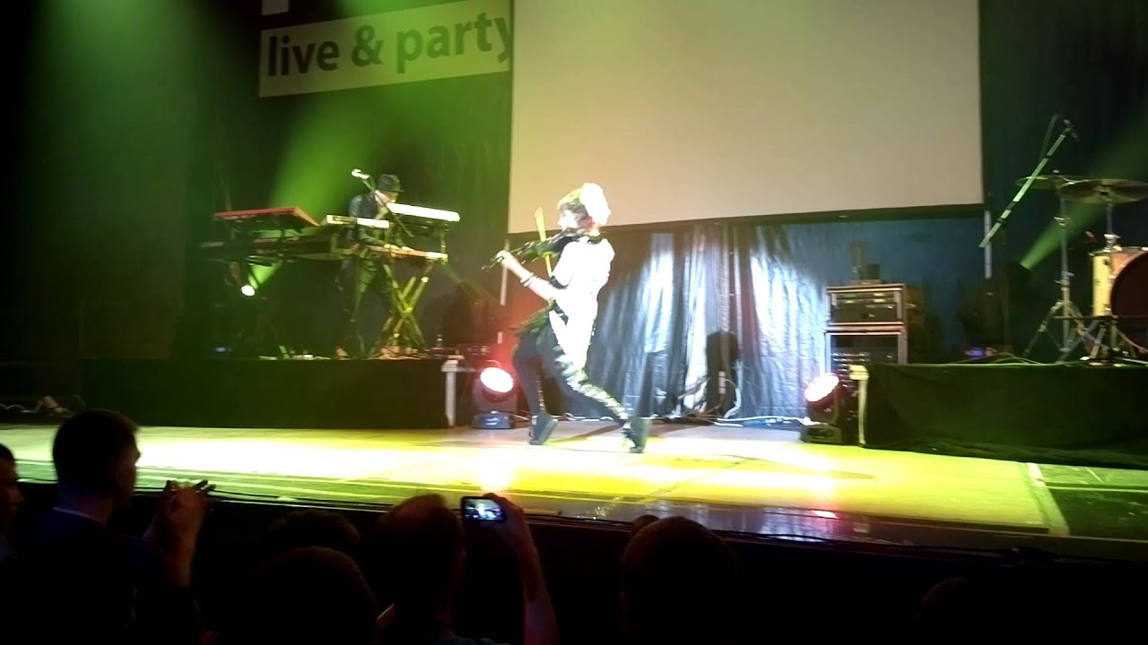 Lindsey Stirling - "Electric Daisy Violin" - Live In Moscow 22.05.2013
