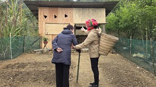 Een alleenstaande moeder helpt een oudere vrouw een beter nieuw leven te beginnen