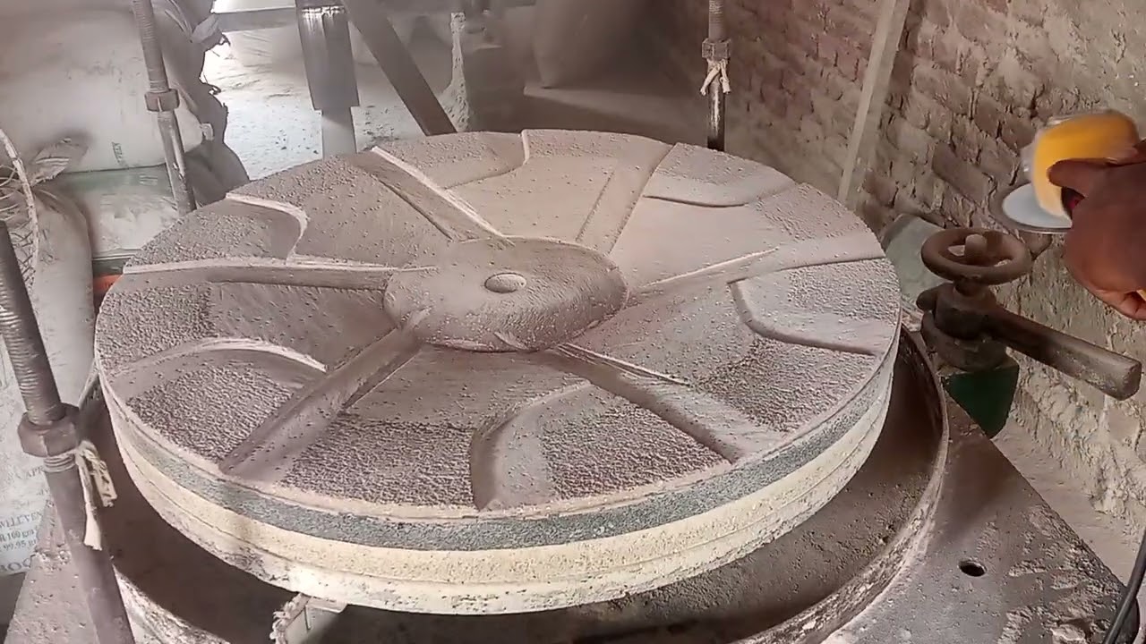 आटा चक्की  27 इंच का पत्थर की कटिंग आसान तरीके से