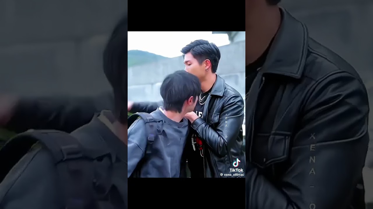 When you’re angry with your boyfriend and don’t want to go with him 🙃 