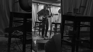 Singalong At Jesse Welless Unamerican Summer Cdan Have You Ever Seen The Rain