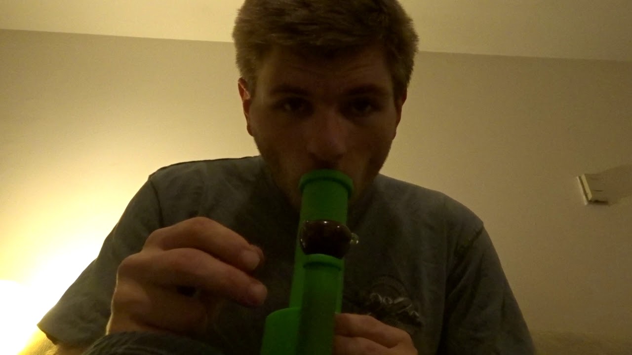 Strawberry Kush Review