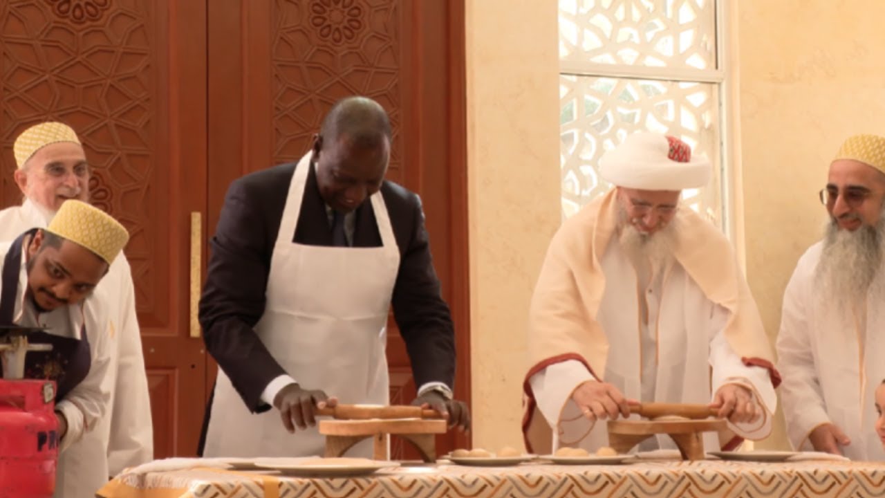 PRESIDENT RUTO COOKS CHAPATIS FOR MUSLIM COMMUNITY AT ALJAMEA CAMPUS, NAIROBI