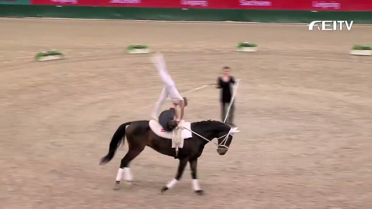 05 FEI World Cup™ Vaulting 2013 14 Leipzig   Pas de Deux Top 3 1