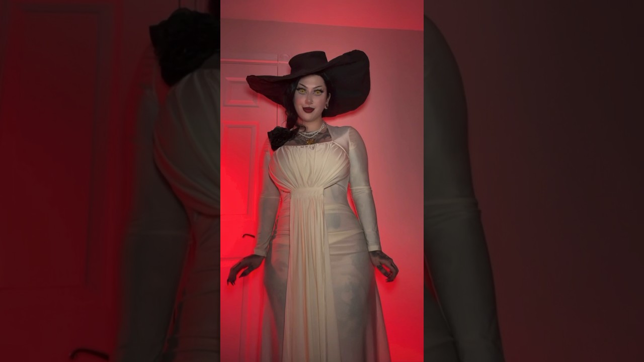 My hat was so close to falling off😂🧛🏻‍♀️ #ladydimitrescu #cosplay #residentevilvillage