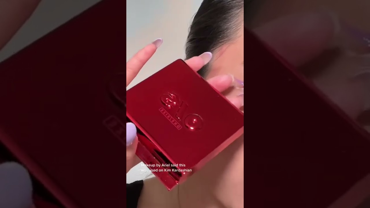 VIRAL TURN UP THE BASE POWDER FOUNDATION