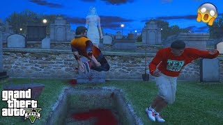 GTA 5 - DON'T Jump Into The SCARY HAUNTED GRAVE at 3AM (secret)