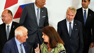 EU foreign ministers agree to scrap Russia visa deal but stop short of full tourist ban