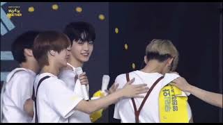 the other members comforting yeonbin when they were crying makes me so 💔 screenshot 4