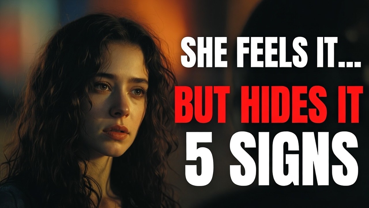 5 Signs She Loves You But Is Scared To Show It (Female Psychology)