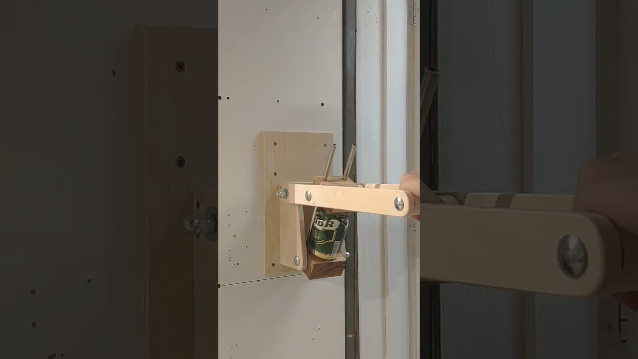 Handmade can crusher for aluminium cans - 