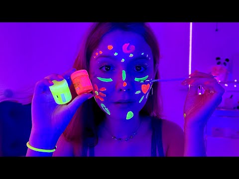 ASMR- PINTANDO SEU ROSTO COM TINTA NEON (AO SOM DE CHUVINHA RELAXANTE)