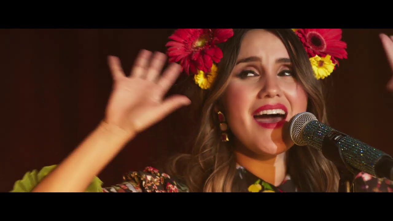 Lo Que Ves No Es Lo Que Soy - Dulce María (Video Oficial)