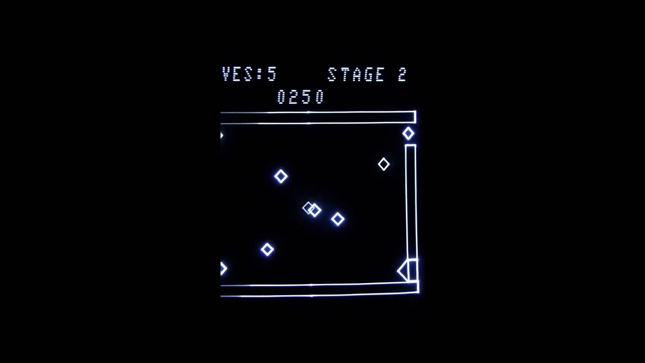 Irrelevant - Vectrex game by Der Luchs